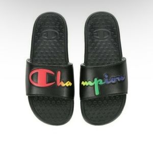 Women size 8 slides